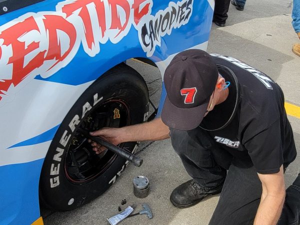 Tyre change on pit road